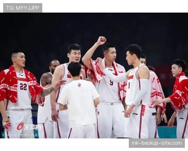 广州队主场战绩稳定,近期联赛连续得分,总体表现逐步回暖 广州队主场战绩稳定,近期联赛连续得分,总体表现逐步回暖