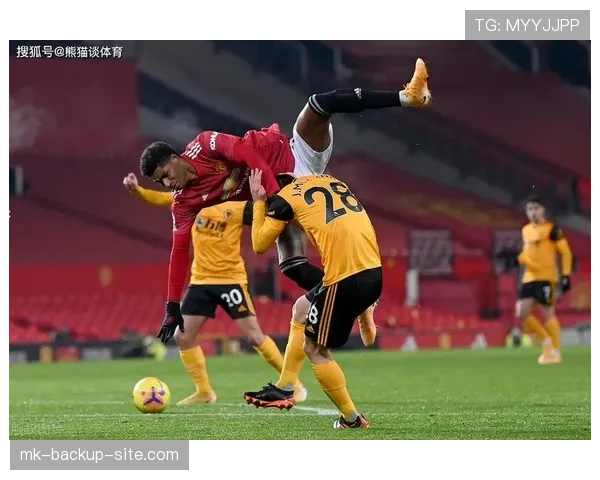 曼联赢球难掩控场困境,中场控制力问题逐步反映到比赛走势 曼联赢球难掩控场困境,中场控制力问题逐步反映到比赛走势